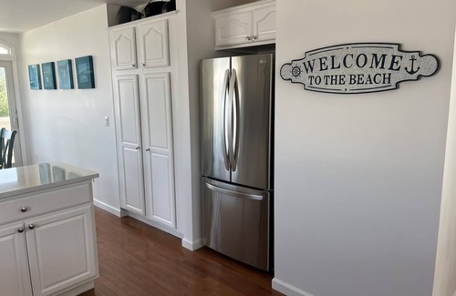 Harvey Cedars Haus | 5 bedroom house steps to private Beaches