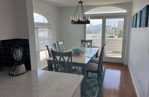 Harvey Cedars Haus | 5 bedroom house steps to private Beaches