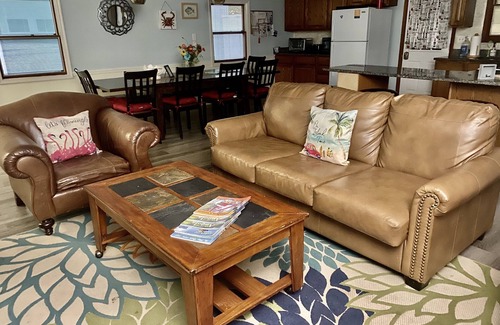 Fremont Haus | 5 Schlafzimmer Lake Access House und Event Bldg zu vermieten