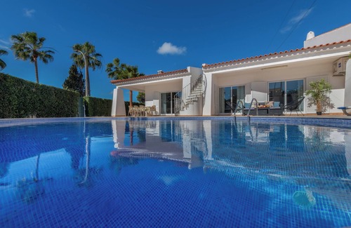 Areias de Sao Joao Haus | Villa mit 5 Schlafzimmern in Strandnähe-Albufeira, beheizter Pool (auf Anfrage)