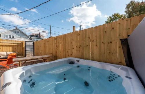 Glen Echo Wohnung | 5 Bedrooms Sleeps 14 - Hot Tub - 1 min to Fairgrounds