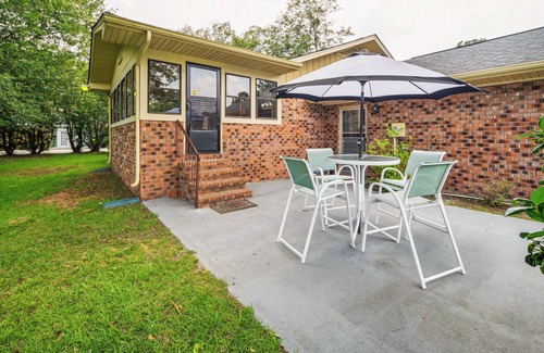 Myrtle Beach Hütte | 5 Mi to Boardwalk: Myrtle Beach Home Near Golfing