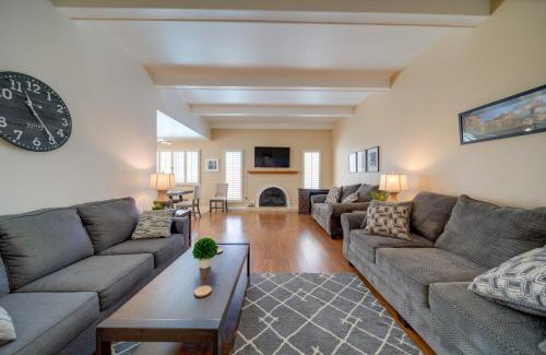 Litchfield Park Haus | 5 Mi to Camelback Ranch Pet-Friendly Home with Pool