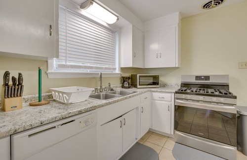 Metairie Haus | 5 Mi to City Park: Pet-Friendly Home Near NOLA!