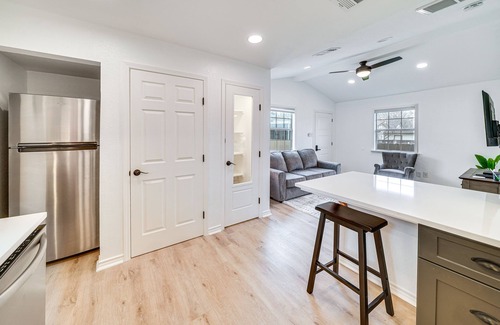 Northwest Los Angeles Heights Hütte | ~ 5 Mi to Downtown: Modern San Antonio Cottage