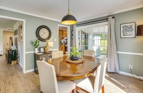 Kansas City Haus | 5 Mi to Kansas Speedway! 'Cowtown Cutie KC'