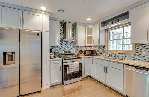 Acworth Haus | 5 Mi to Lake Acworth: Georgia Gem w/ Private Patio