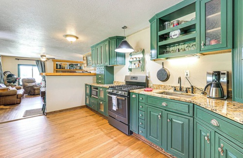 Pagosa Springs Haus | 5 Mi to Navajo State Park: Riverfront Cabin!