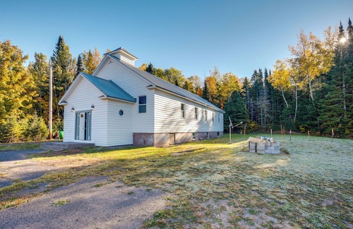 Toivola Haus | 5 Mi to Twin Lakes State Park: Renovated Church!