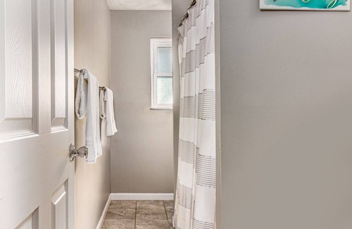 Jefferson City Wohnung | ★ 5 min to C-N Univ & Morristown ★ Extra Parking