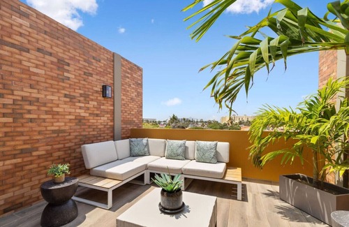 Boroncana Wohnung | New Luxury Condo Porta Al Sole 3 by Bocobay