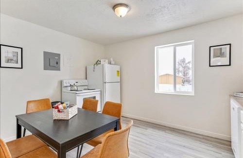 Bountiful Wohnung | 5 Mins off i15 Pickle Ball Courts Close By