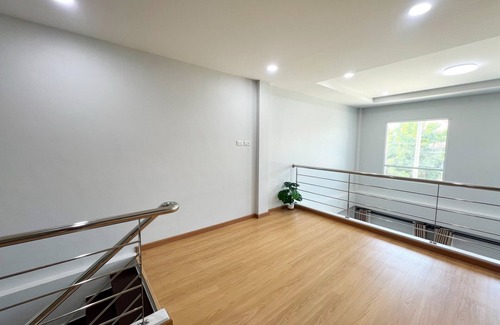 Hat Yai Haus | 5 minutes Drive to the city center, 9 minutes to Lee Gardens, with free parking.