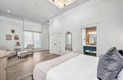 Cullman Hotel | 5 Minutes from I65 | In the heart of Cullman | Experience The Frankweiler