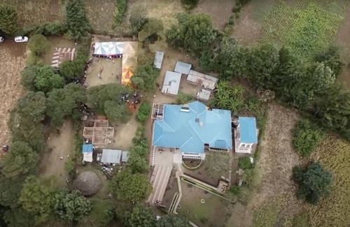 Bomet Haus | 5 minutes from the Bomet-Longisa Road, spacious, serene for meetings & families.