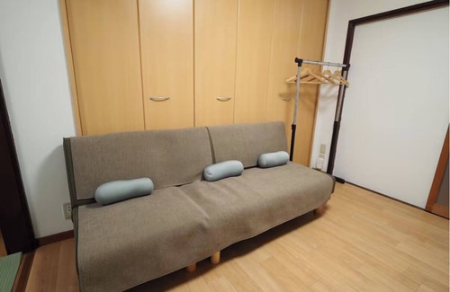 Kita Haus | 5 minutes walk to Tenjinbashisuji Rokuchome Station】10 minutes walk from Tenma Station/ 12:00 check-in - 12:00 check-out available/ Rooftop terrace/ Hammock/ Infants allowed/ 2 toilets/ Max. 9 people