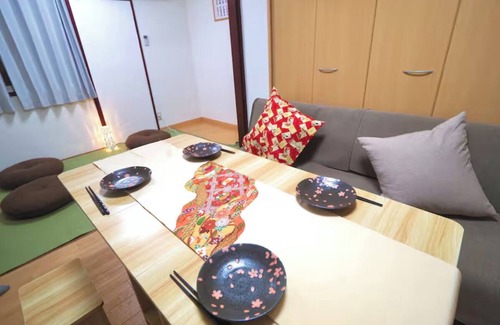 Kita Haus | 5 minutes walk to Tenjinbashisuji Rokuchome Station】10 minutes walk from Tenma Station/ 12:00 check-in - 12:00 check-out available/ Rooftop terrace/ Hammock/ Infants allowed/ 2 toilets/ Max. 9 people