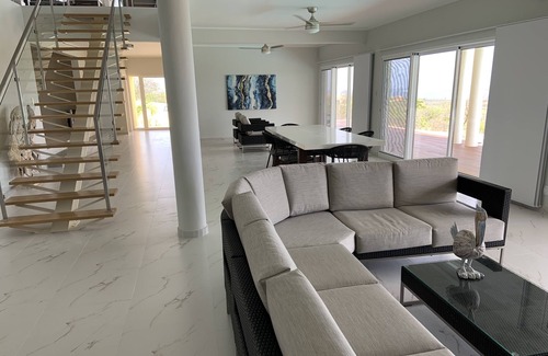 Sabadeco Villa | Modern and luxurious Villa with Ocean View, and huge Pool!