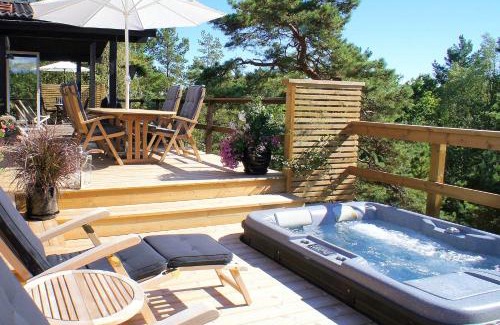 Ingaro Bed & Breakfast | 5-star homestay for 2 with breakfast, hot-tub, aircon and bikes