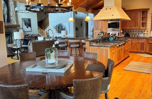 South Park Haus | 5 Stud Ranch at Shootin’ Iron - The true haven at the wild west.