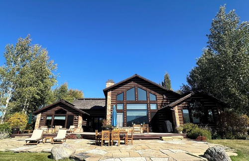 South Park Haus | 5 Stud Ranch at Shootin’ Iron - The true haven at the wild west.