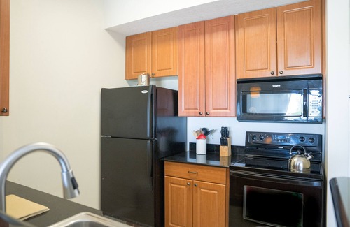 Florida Center Wohnung | 503 Luxury 1Bedroom pool and Universal view