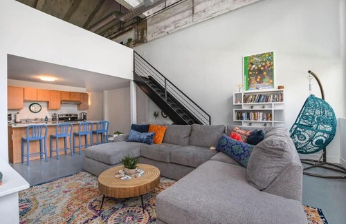 Otterbien Home Wohnung | 5103 Peters New Industrial Loft on Lebanon Bike Trail