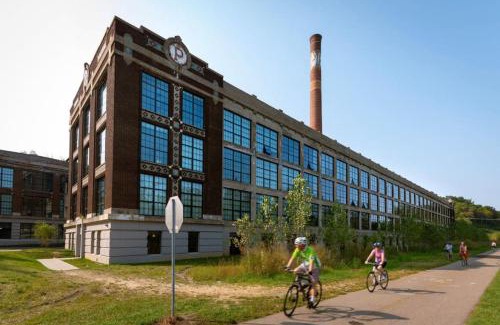 Otterbien Home Wohnung | 5103 Peters New Industrial Loft on Lebanon Bike Trail