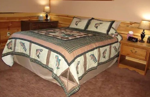 Viola Wohnung | Auffallende 550 m² große private Suite im Obergeschoss eines erstaunlichen modernen Blockhauses.