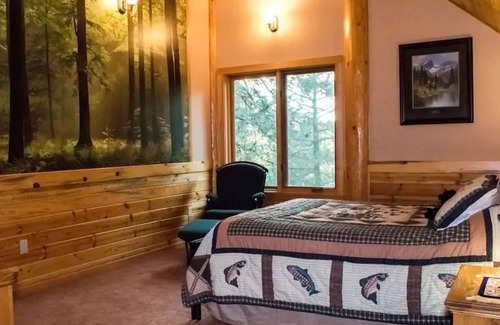 Viola Wohnung | Auffallende 550 m² große private Suite im Obergeschoss eines erstaunlichen modernen Blockhauses.