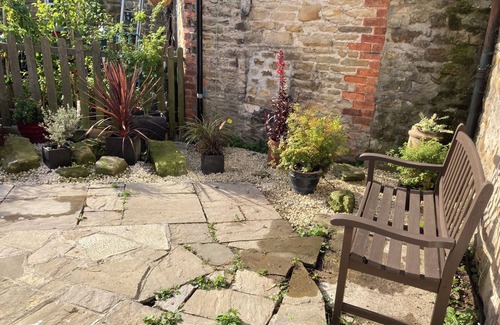 South Richmond Hütte | 56 The Green