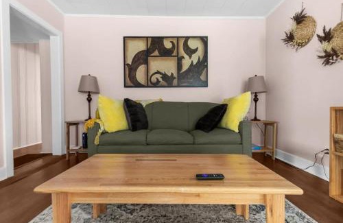 Shannon Haus | 57th Blushing Bungalow