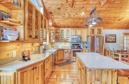 Whitefish Haus | EXKLUSIVE HAUS in der Nähe von Golf, Skifahren. Glacier Park und der Innenstadt Whitefish