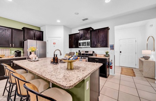 Sunridge Woods Haus | 5BR Luxury Home - Pool, Games & BBQ Near Disney