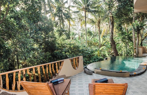 Singakerta Villa | 5BR, BAUHAUS Privat ruhig inmitten Reisfeld und Natur