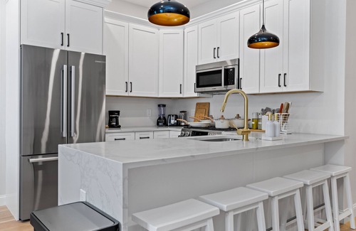 Columbus Park - Andrew Square Haus | 5BR3B Lux Home Walk to Subway Near Downtown