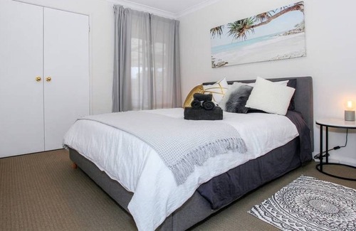 Scarborough Villa | Diese Villa ist ein 3 Schlafzimmer, 1 Bäder, in Scarborough, WA.