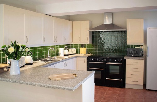 Hartington Hütte | 6 Schlafzimmer Unterkunft in Heathcote, near Hartington