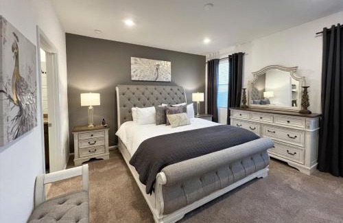 Tucson Haus | 6 Bedroom Desert Retreat