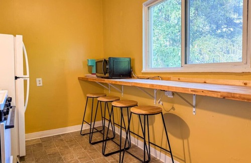 Mount Oliver Wohnung | 6 Beds + Sofa Bed (Sleeps 8) Spacious Crew Housing