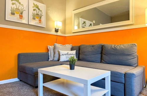 Mount Oliver Wohnung | 6 Beds + Sofa Bed (Sleeps 8) Spacious Crew Housing