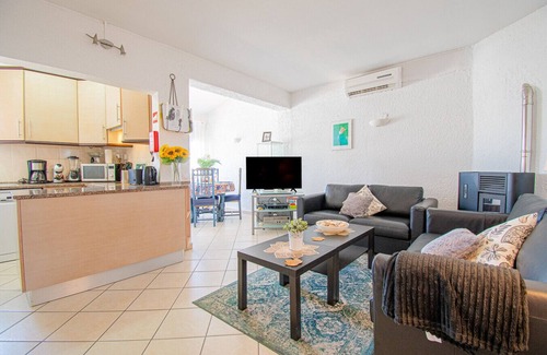 Vale de Centianes Wohnung | 6 Centeanes: Clifftop apartment with sea views