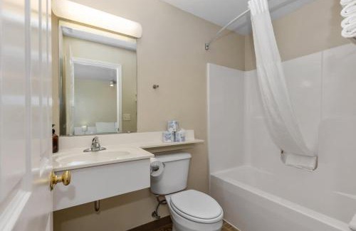 Lake City Hotel | 6 Cozy Combined Family Studios