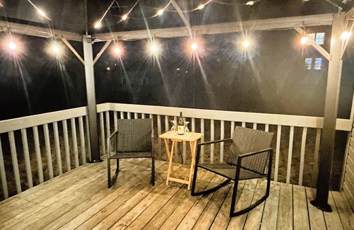 Northbrook Haus | 6 Kings Ping-Pong Gazebo!