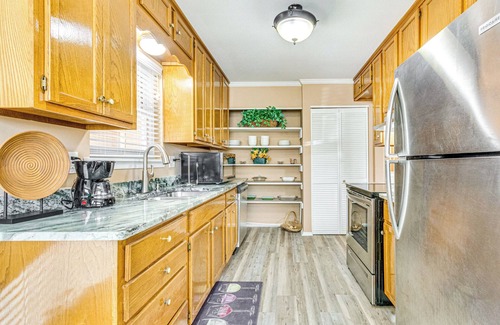Little Rock Haus | 6 Mi to Dtwn: Charming Home in Little Rock