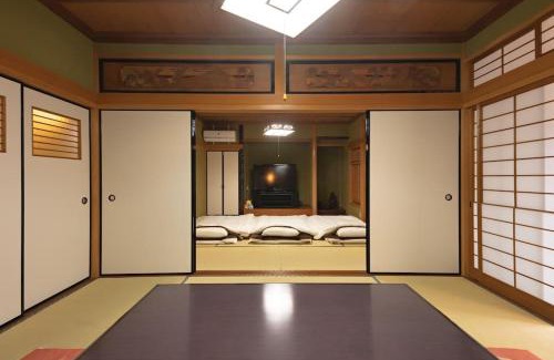 Nantan Haus | 6 min walk from JR. Entire Traditional House w/Zen Garden