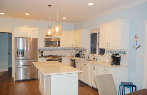 Silver Beach Haus | 6 Minuten zu Fuß zum privaten Association Beach! Renoviert wie ein neues Zuhause für 12 Personen