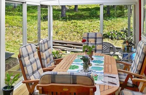 Vato Haus | 6 person holiday home in VäTö