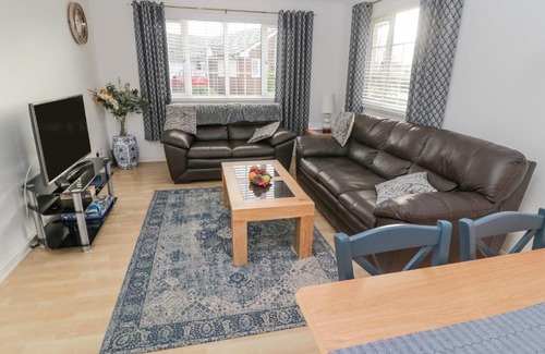 Embleton Haus | 6 Westview