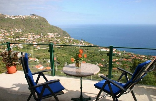 Arco da Calheta Haus | 60 qm große Ferienwohnung mit 2 Schlafzimmern und traumhaftem Meerblick